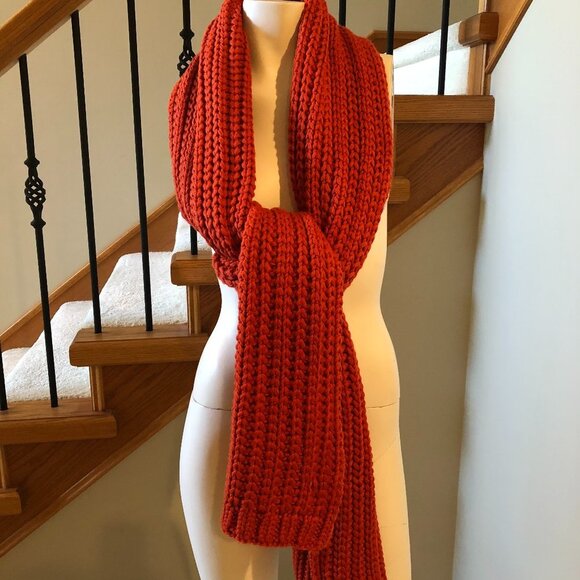 Hand-woven Cozy Knit Scarf or Wrap in Burnt Orange Sz OS - no fabric tag - Picture 2 of 5